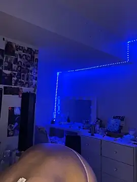 maisie goldxx online show from February 20, 2026, 10:38 am