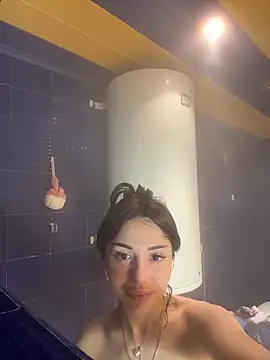 SilkyMira online show from February 26, 2026, 3:11 pm