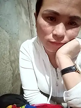 ngaytho004 online show from January 7, 2026, 1:02 pm