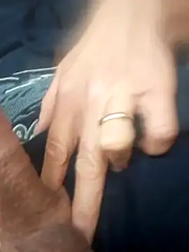 Snapshot of Mar81 chatting on December 17, 2025, 8:09 am Mar81 online show from December 17, 2025, 8:09 am