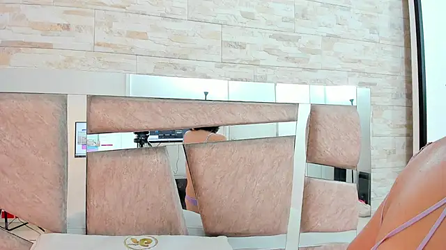 Snapshot of chloe_cortez chatting on December 22, 2025, 10:23 am chloe cortez online show from December 22, 2025, 10:23 am