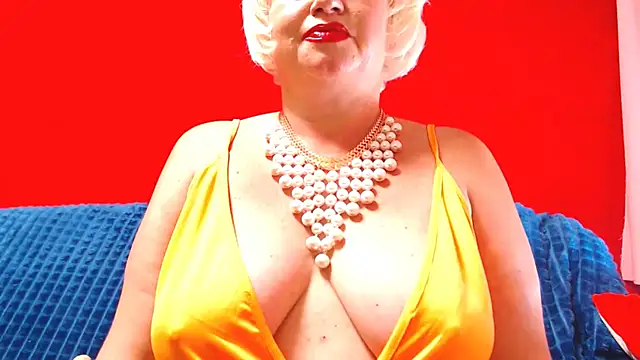 Snapshot of NaughtyMILF4UX chatting on July 11, 2026, 3:20 am NaughtyMILF4UX online show from July 11, 2026, 3:20 am
