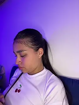 Iam samanthaaa online show from December 21, 2025, 4:30 am