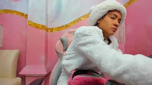 Jadde Greyy  online show from April 13, 2026, 11:59 am