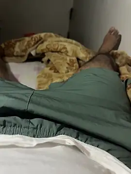 Night outcam online show from January 5, 2026, 6:55 pm