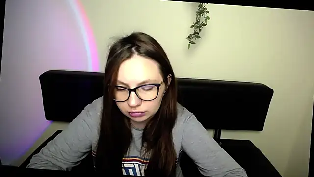 LiliaErmi online show from April 16, 2026, 6:14 am