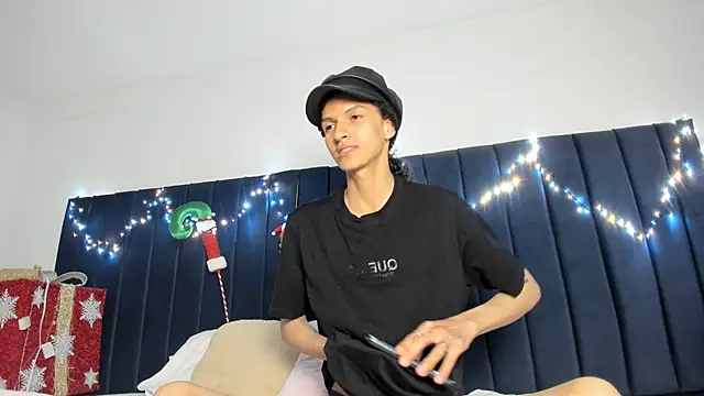 Snapshot of vannellope_96 chatting on December 19, 2025, 7:21 pm vannellope 96 online show from December 19, 2025, 7:21 pm