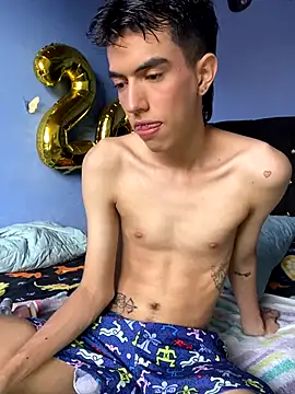 Juan Gomezz26 online show from December 19, 2025, 9:33 pm