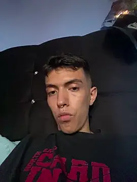 Juan Gomezz26 online show from April 4, 2026, 10:29 pm