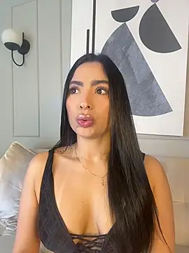 ValeriaTorress  online show from February 21, 2026, 6:31 pm