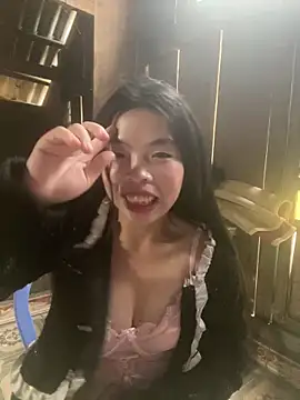 lux-su online show from May 18, 2026, 1:56 am