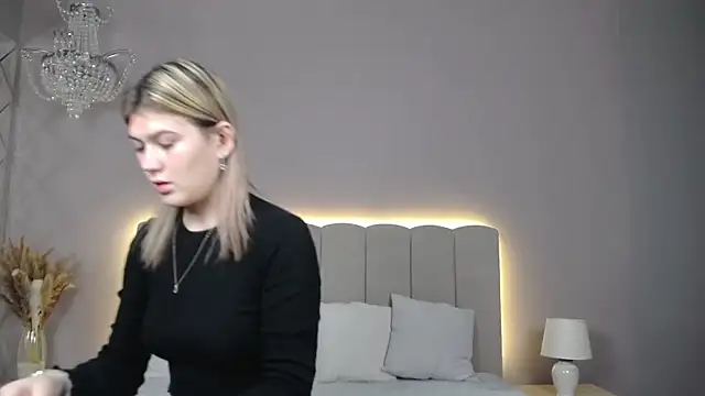 AmeliStark online show from January 13, 2026, 4:07 am