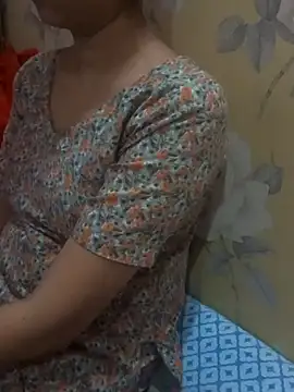 Snapshot of guddi_Jaaneman chatting on July 7, 2026, 6:05 am guddi Jaaneman online show from July 7, 2026, 6:05 am