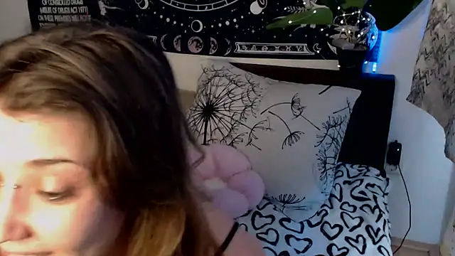 AlienforTwenty online show from March 1, 2026, 11:12 am