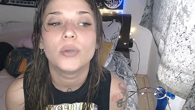 AlienforTwenty online show from March 25, 2026, 12:44 pm