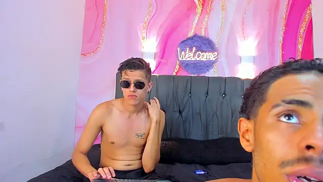 Snapshot of Hotsweet_Guys chatting on December 22, 2025, 3:58 am Hotsweet Guys online show from December 22, 2025, 3:58 am