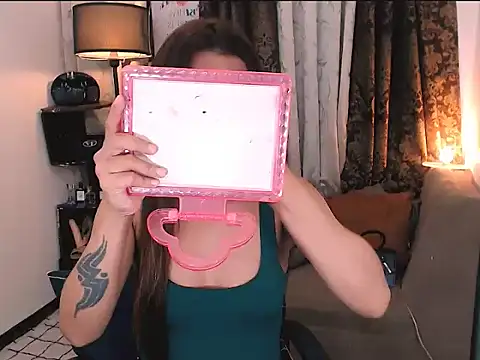 Snapshot of alexamihho chatting on December 18, 2025, 10:16 pm alexamihho online show from December 18, 2025, 10:16 pm