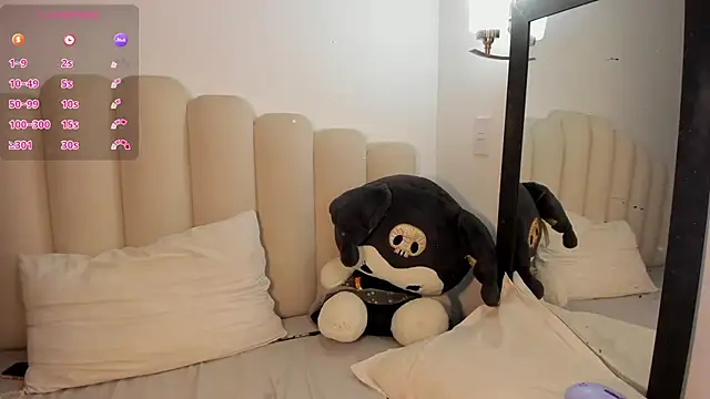 Snapshot of CataVelasco chatting on December 17, 2025, 9:59 am CataVelasco online show from December 17, 2025, 9:59 am