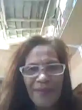 Snapshot of Petite_elise chatting on January 7, 2026, 5:54 am Petite elise online show from January 7, 2026, 5:54 am