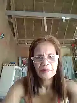 Snapshot of Petite_elise chatting on January 8, 2026, 12:24 am Petite elise online show from January 8, 2026, 12:24 am