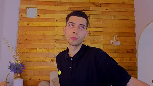 Snapshot of prettyboyy_13 chatting on January 8, 2026, 7:16 pm prettyboyy 13 online show from January 8, 2026, 7:16 pm