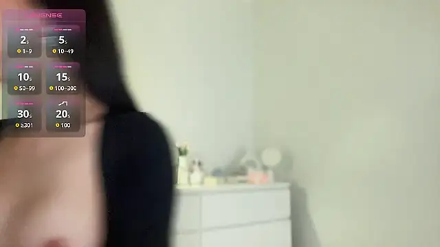 Snapshot of callMeMartina_Lyn chatting on July 10, 2026, 8:29 am callMeMartina Lyn online show from July 10, 2026, 8:29 am