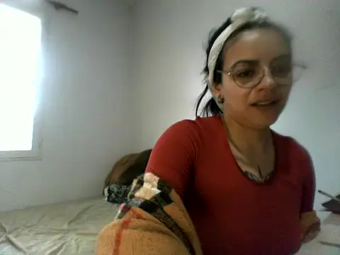 Snapshot of luluclark69 chatting on June 10, 2026, 4:06 pm luluclark69 online show from June 10, 2026, 4:06 pm