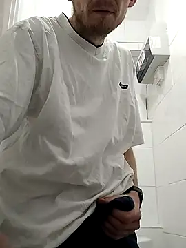 CrookedBunk3527 online show from December 20, 2025, 6:15 pm