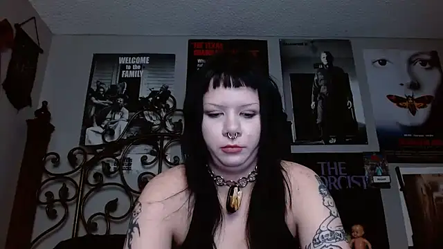 Snapshot of Bettieee_Agura chatting on March 14, 2026, 11:43 pm Bettieee Agura online show from March 14, 2026, 11:43 pm