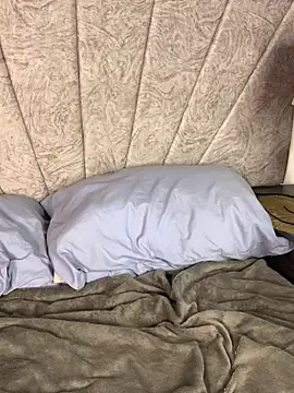 Val12777 online show from April 14, 2026, 12:11 pm