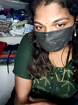 Snapshot of tamilsaisree chatting on February 4, 2026, 6:14 pm tamilsaisree online show from February 4, 2026, 6:14 pm