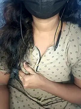 Snapshot of tamilsaisree chatting on March 22, 2026, 4:32 pm tamilsaisree online show from March 22, 2026, 4:32 pm