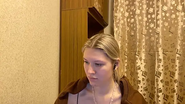 SkyeDavis online show from December 18, 2025, 7:09 pm