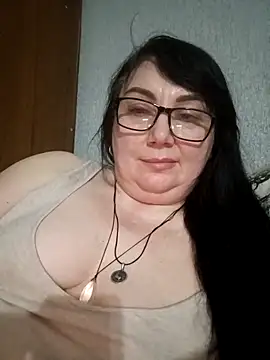 MariSwan222 online show from April 17, 2026, 7:17 pm