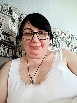MariSwan222 online show from May 28, 2026, 2:03 pm