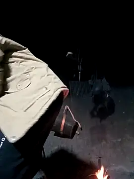 Snapshot of Andrea-688 chatting on December 19, 2025, 10:17 pm Andrea-688 online show from December 19, 2025, 10:17 pm