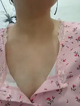 Snapshot of Emilyhomegirl1 chatting on December 19, 2025, 7:26 am Emilyhomegirl1 online show from December 19, 2025, 7:26 am