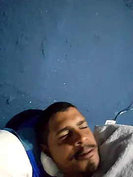 marreta240675 online show from April 13, 2026, 11:54 pm