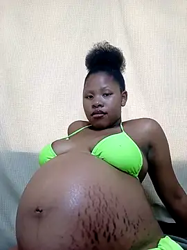 TemptingCloeXx online show from April 20, 2026, 11:24 am