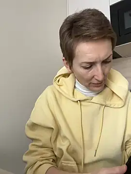 Snapshot of Sensual_Flower chatting on February 11, 2026, 7:35 am Sensual Flower online show from February 11, 2026, 7:35 am