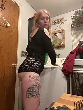 Snapshot of Barbieplaytine chatting on December 18, 2025, 6:14 pm Barbieplaytine online show from December 18, 2025, 6:14 pm