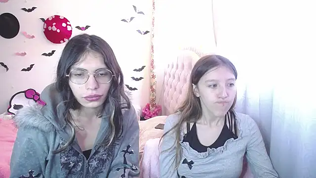 Briar y Blair online show from March 16, 2026, 2:21 pm