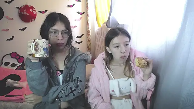 Briar y Blair online show from March 18, 2026, 2:31 pm