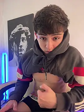 lian fooxx online show from March 29, 2026, 3:50 am