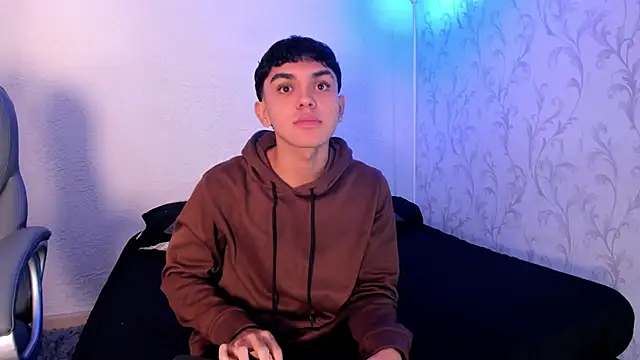 Snapshot of _TaylorBlack chatting on December 20, 2025, 11:39 am TaylorBlack online show from December 20, 2025, 11:39 am