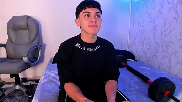 Snapshot of _TaylorBlack chatting on December 21, 2025, 11:39 am TaylorBlack online show from December 21, 2025, 11:39 am