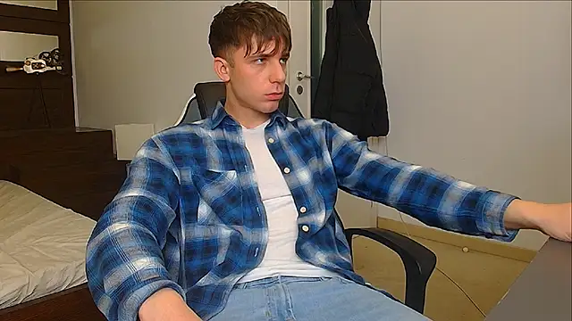 Snapshot of KellenWest chatting on January 7, 2026, 5:10 am KellenWest online show from January 7, 2026, 5:10 am