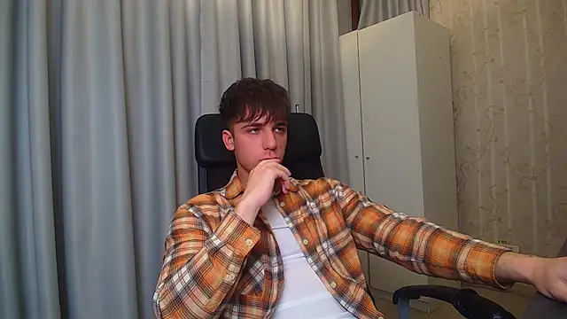 Snapshot of KellenWest chatting on January 9, 2026, 5:10 am KellenWest online show from January 9, 2026, 5:10 am