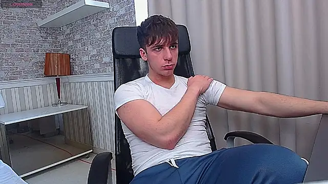 Snapshot of KellenWest chatting on January 14, 2026, 11:27 am KellenWest online show from January 14, 2026, 11:27 am