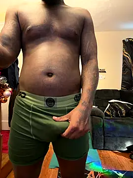 daddydarkskindikk online show from December 18, 2025, 6:25 pm